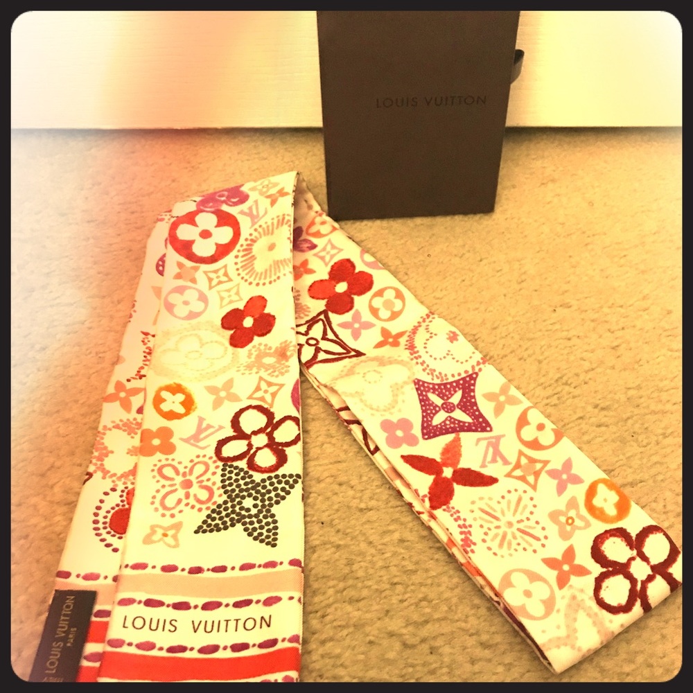 *SOLD* 100%AUTHENTIC Louis Vuitton silk bandeau